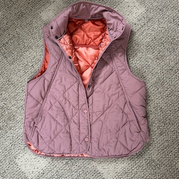 Amazon vest - Picture 1 of 2